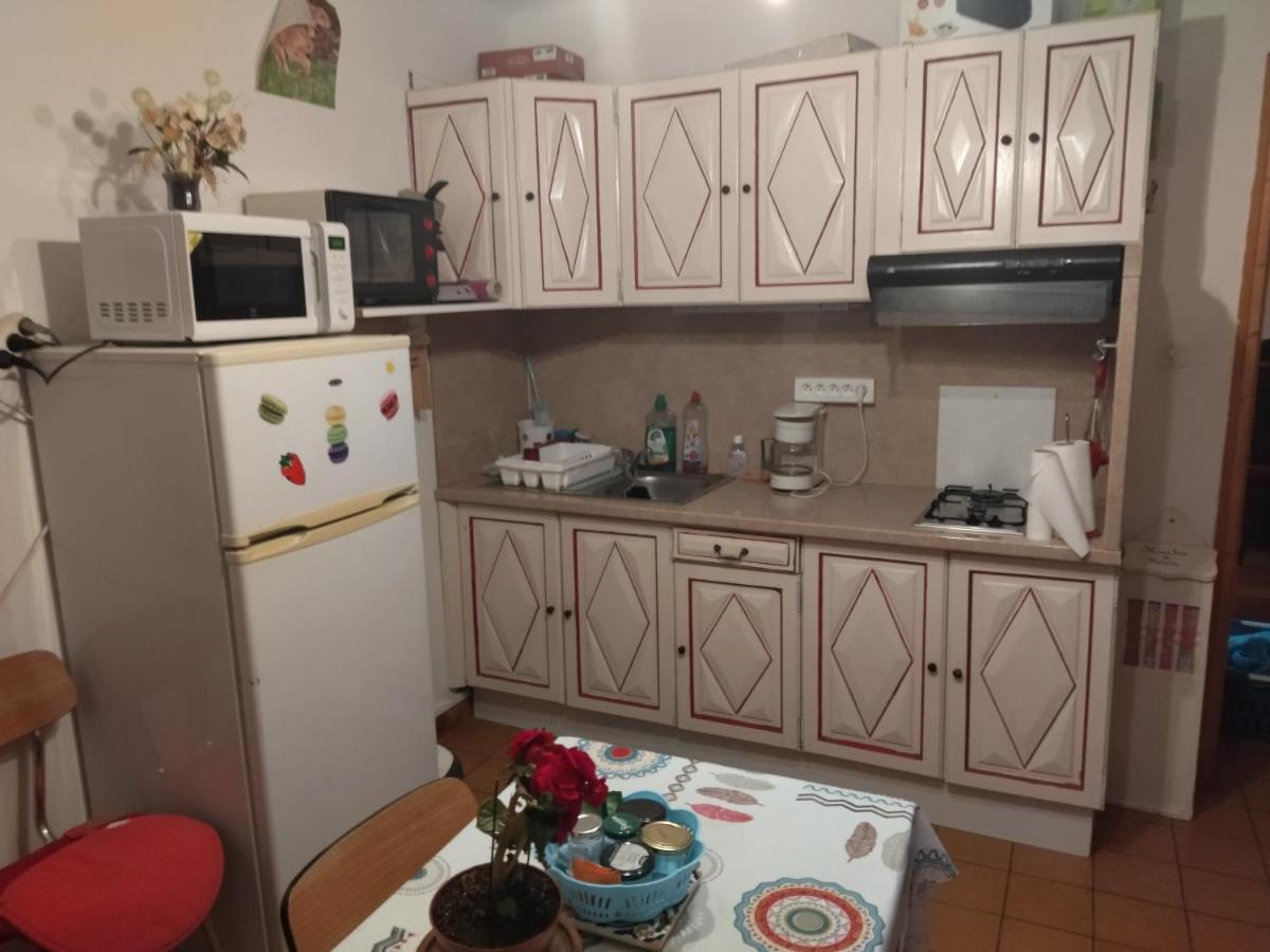 F1 Chambre Et Cuisine Reynès Εξωτερικό φωτογραφία